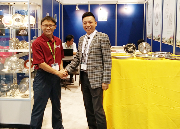 2016.9.12-9.17美國芝加哥國際機械制造技術(shù)展覽會(huì ) (4) 2016.9.12-9.17美國芝加哥國際機械制造技術(shù)展覽會(huì ) (4)